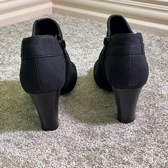 Giani Bernini Black Heeled Ankle Boots - Picture 3 of 7